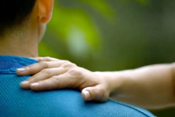 The Lost Art of Shoulder Tapping